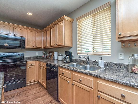 5th image of 2421 NW Park Meadows Dr
