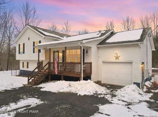 199 Magic Mountain Rd, Henryville, PA 18332