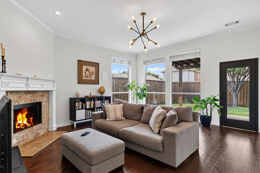 4 bed, 2.0 bath, 1753 sqft, $2,850 — Photo 4