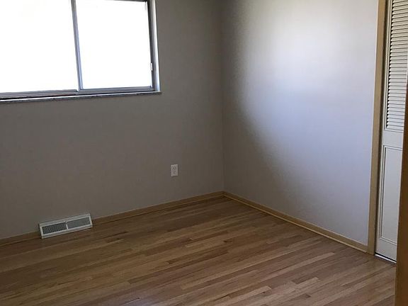4th image of 6438 Beverly Dr