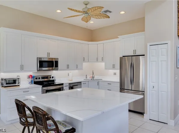 3593 Edgewood Ave, Fort Myers, FL 33916