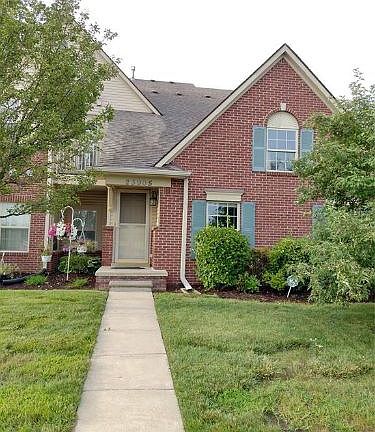 2nd image of 23905 Greenwood Dr