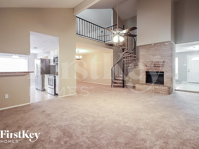 1111 Harpings Way — Photo 3