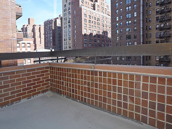 4th image of 1239 Madison Ave #6G