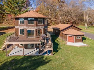 S888 W Redstone Dr, La Valle, WI 53941