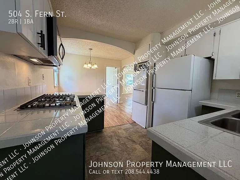 504 S Fern St — Photo 3