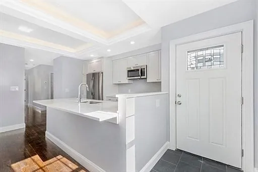 23 Taylor St #2 — Photo 5