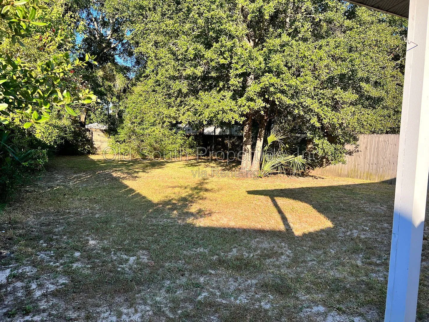 2 bed, 1.0 bath, 780 sqft, $1,200 — Photo 2