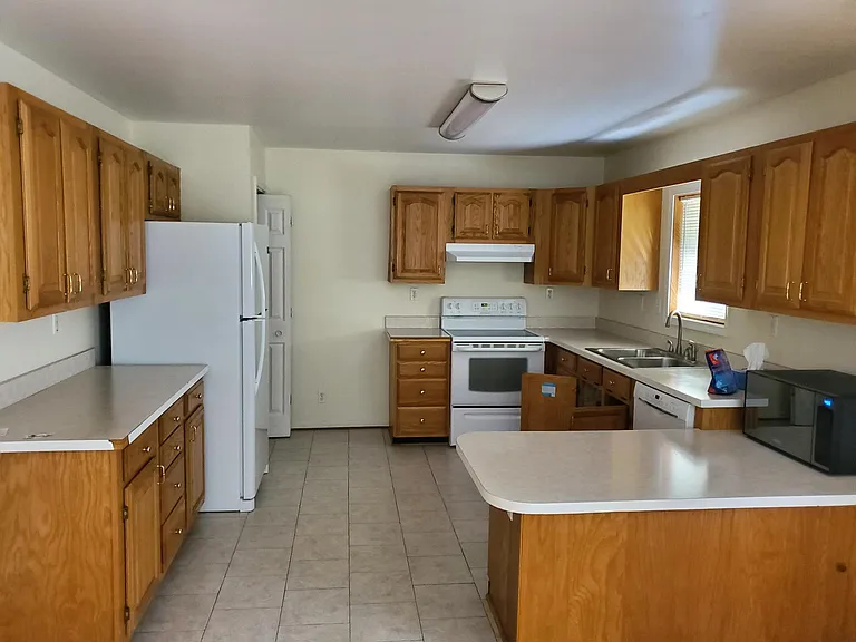 641 Benjamin Ct — Photo 5