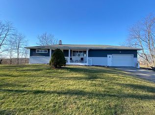 443 Plum Run Rd, Burgettstown, PA 15021