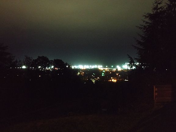 3rd image of 865 Hillcrest Ave