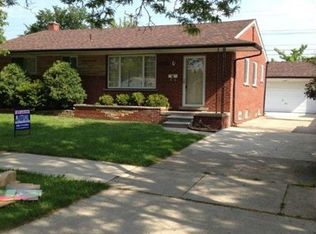 27112 N Pleasant Ridge St, Dearborn Heights, MI 48127