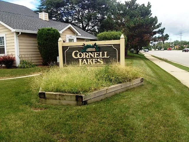 Entry to Cornell Lakes subdivision