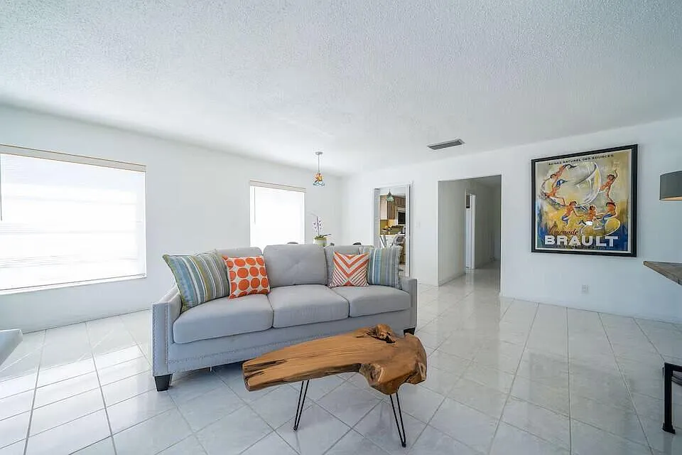 2 bed, 2.0 bath, 1254 sqft, $3,750 — Photo 4