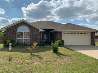 2301 Springhill Ct, Mineral Wells, TX 76067