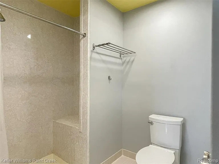 4927 Ravine Ct — Photo 21