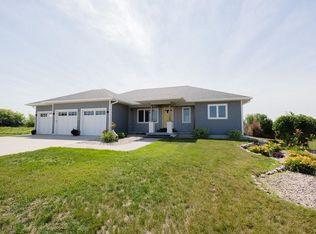 1609 38th St, Spirit Lake, IA 51360