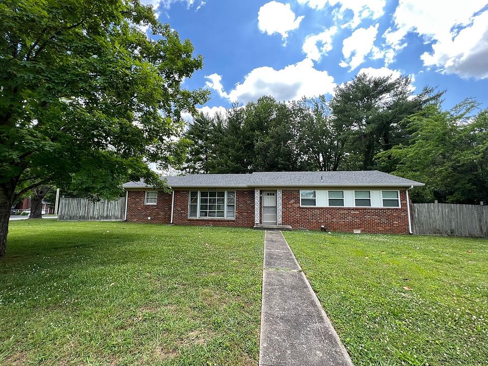 1st image of 1315 Lakeshore Dr