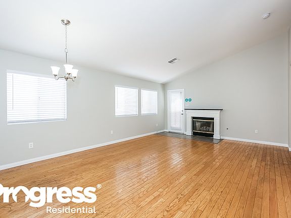 3rd image of 4405 Vincente Ln