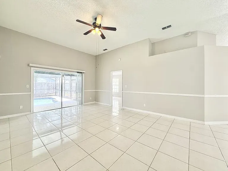 11316 Maybrook Ave — Photo 19