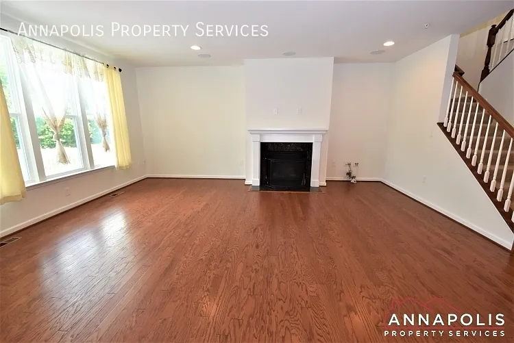 7946 Monrovia Dr — Photo 5