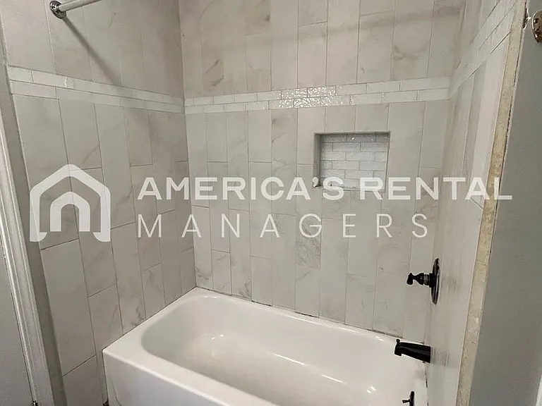 2422 Hampstead Dr — Photo 22