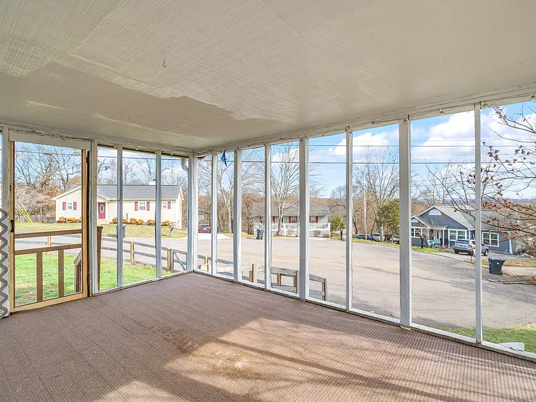 5712 Walden Woods Ct — Photo 9