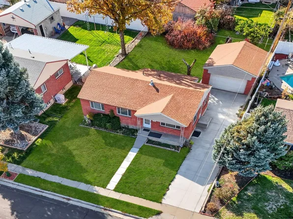 5888 S Sagewood Dr, Salt Lake City, UT 84107