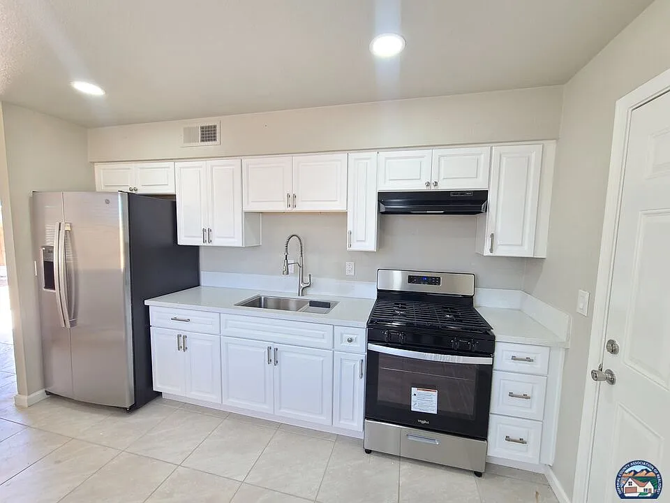 Building Photo - 510 Encinas Ave #D