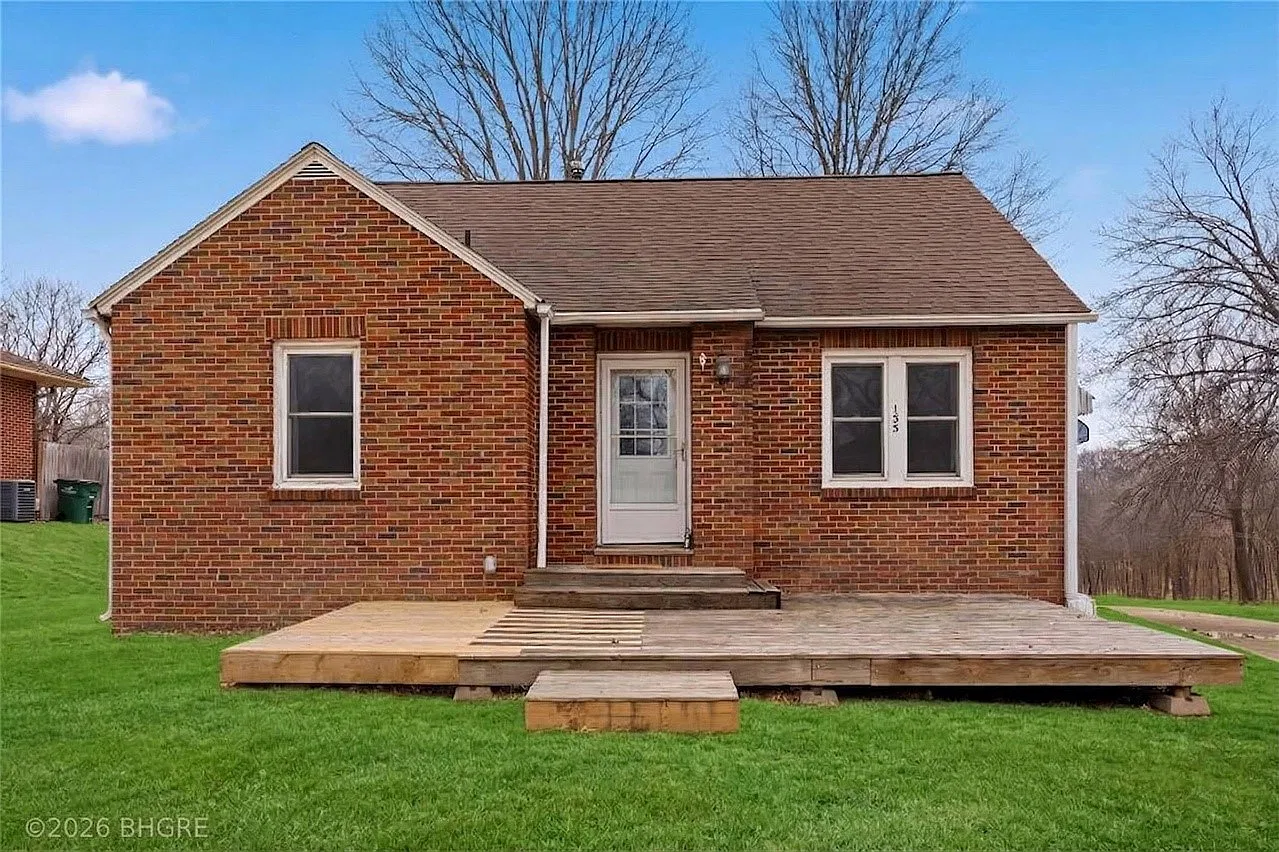 1 bed, 1.0 bath, 1954 sqft, $1,500 — Photo 3
