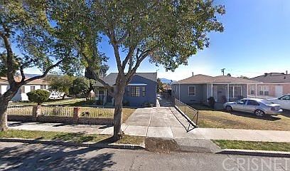 1st image of 863 Bunker Hill Dr