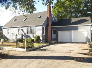 21 Rowena St, Worcester, MA 01606