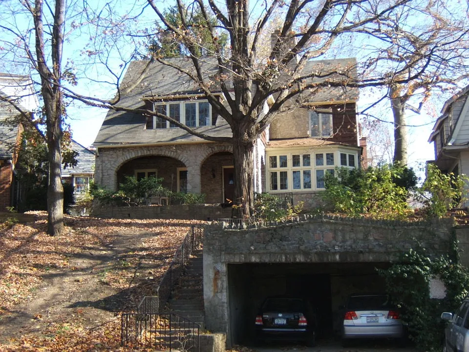 1994 Iuka Ave