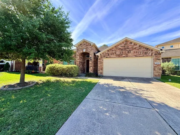 12115 Rockridge Falls Dr, Tomball, TX 77375