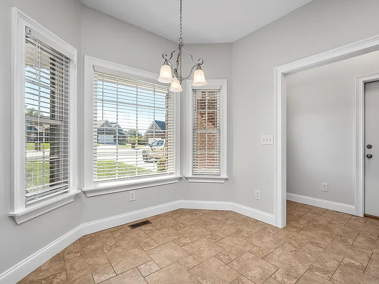 42 Saddle Brook Ln — Photo 5