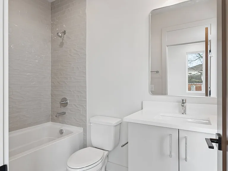 3916 Delaware Ave — Photo 20