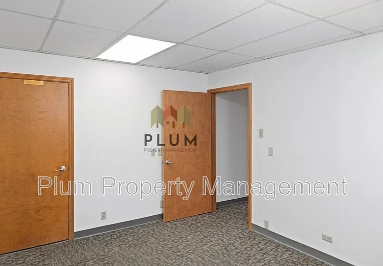 690 SW Higgins Ave #C — Photo 8