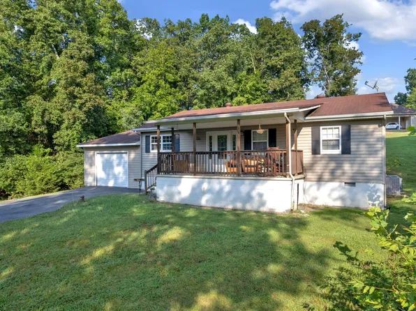 2120 Childress Rd, Dandridge, TN 37725
