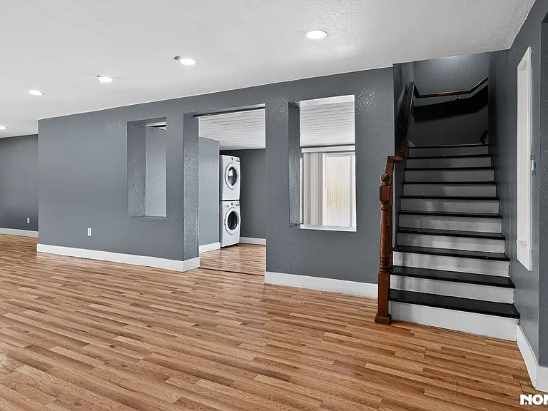 3839 Reed St — Photo 2