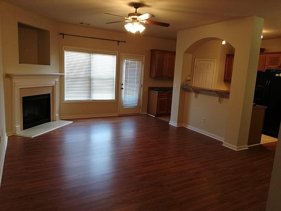 3rd image of 267 Oakland Hills Way