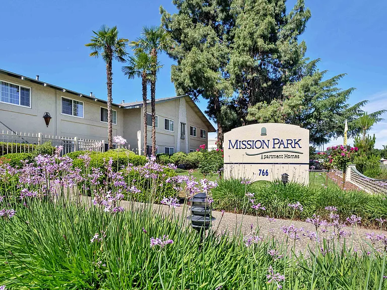 Mission Park — Photo 10