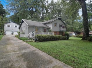 10121 Mountain Apple Dr, Mint Hill, NC 28227