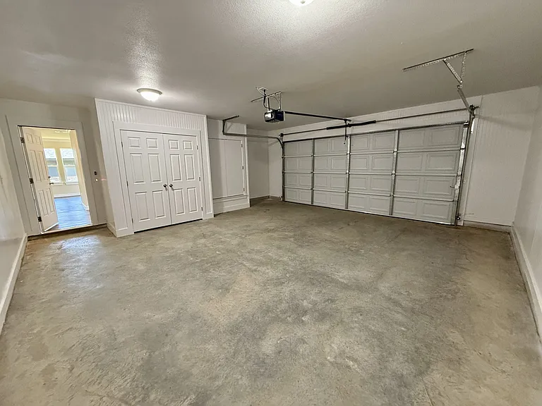 114 Village Pl — Photo 5