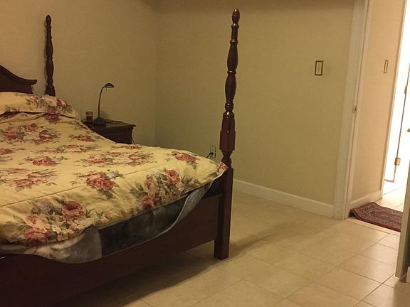 Basement Bedroom 2