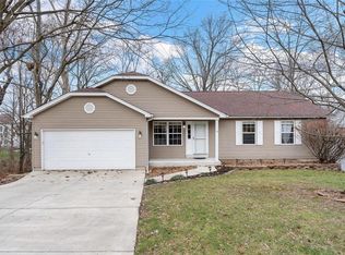 9 Lodge Ln, Lake Saint Louis, MO