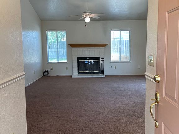 2nd image of 1738 G St
