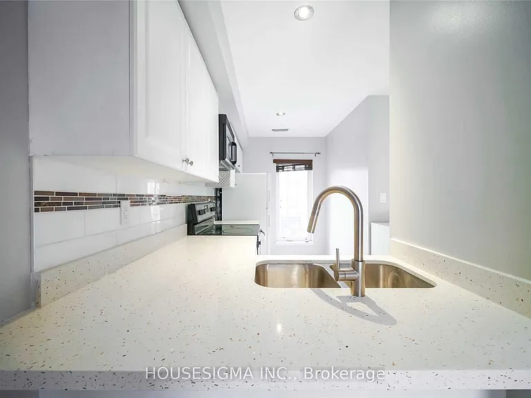 80 Strathaven Dr #21 — Photo 7