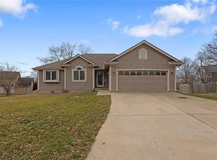 1606 Opal Dr, Kearney, MO 64060