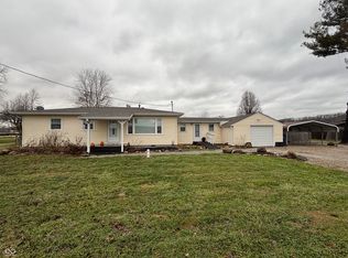 5705 Blue Bluff Rd, Martinsville, IN 46151