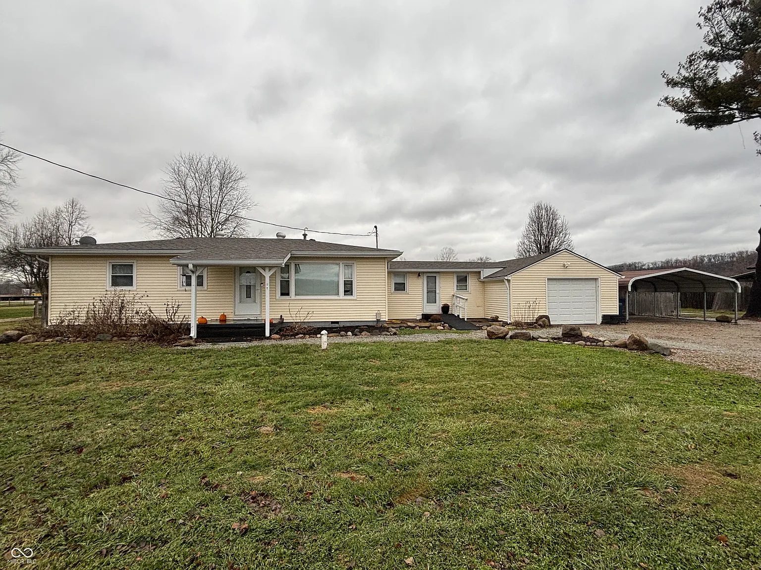 5705 Blue Bluff Rd photo 1